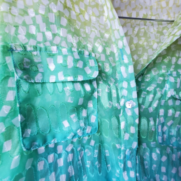 Tan Jay Blue Green Yellow Ombre Button Up Blouse - Picture 8 of 8